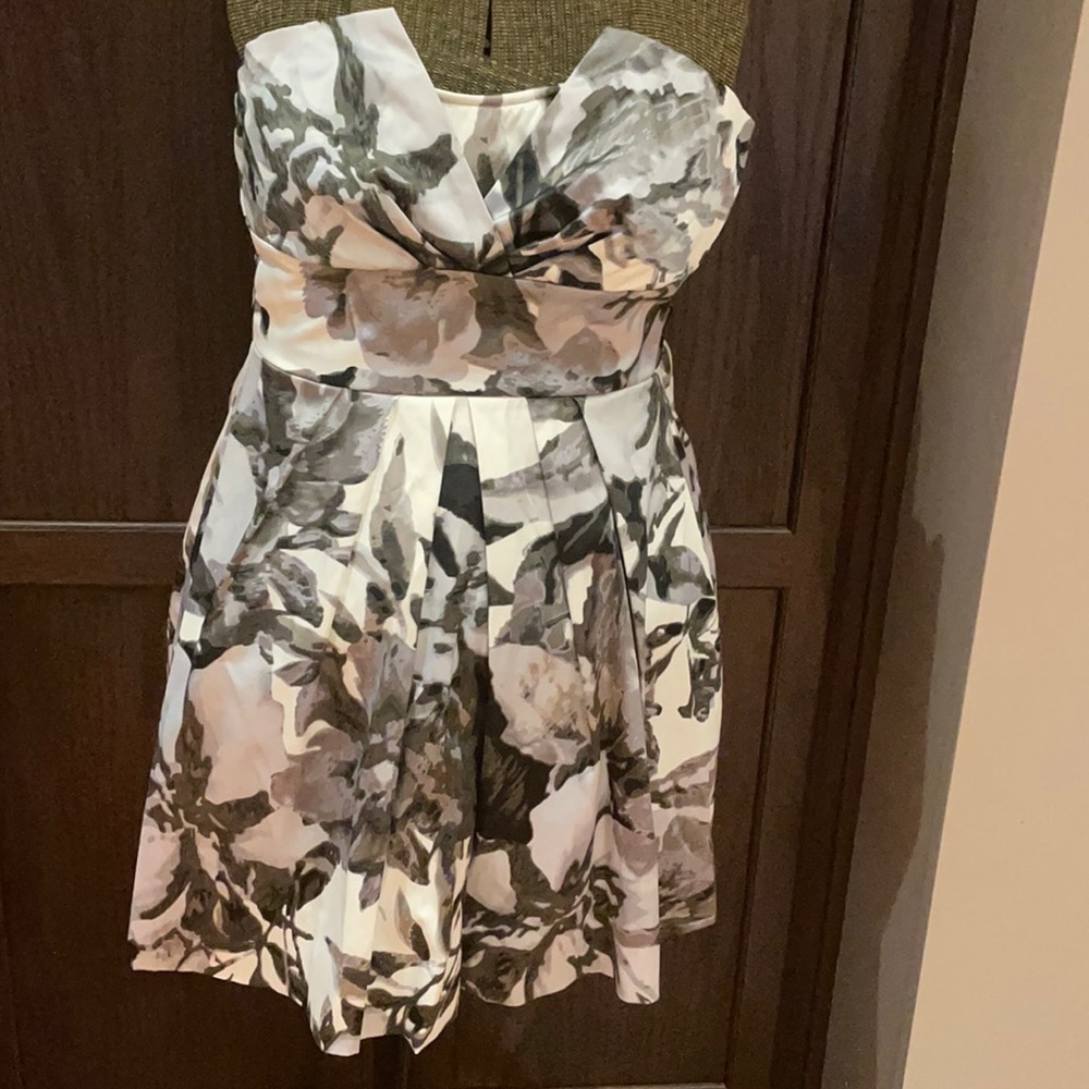 Strapless dress